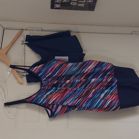 VBEASIIY 2 Piece Tankini Swimsuit - Picture 1 of 8